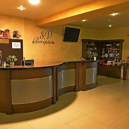 Merian Palace 4*