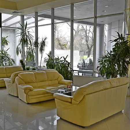 Merian Palace 4*